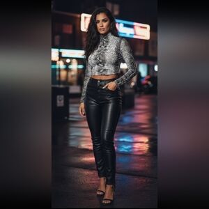 🌙 Pretty Little Thing Python Crop